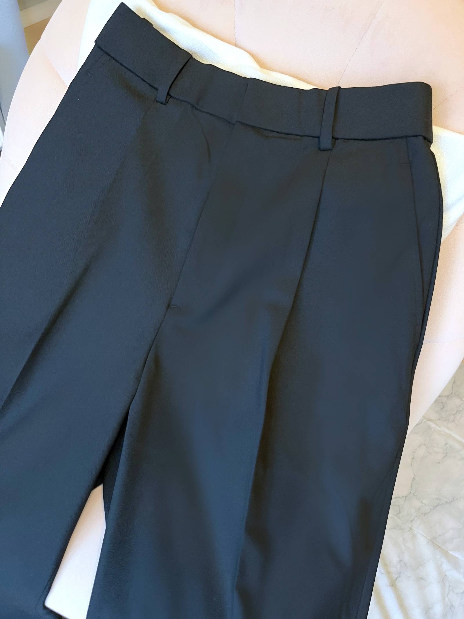 UNIQLOタックワイドパンツ