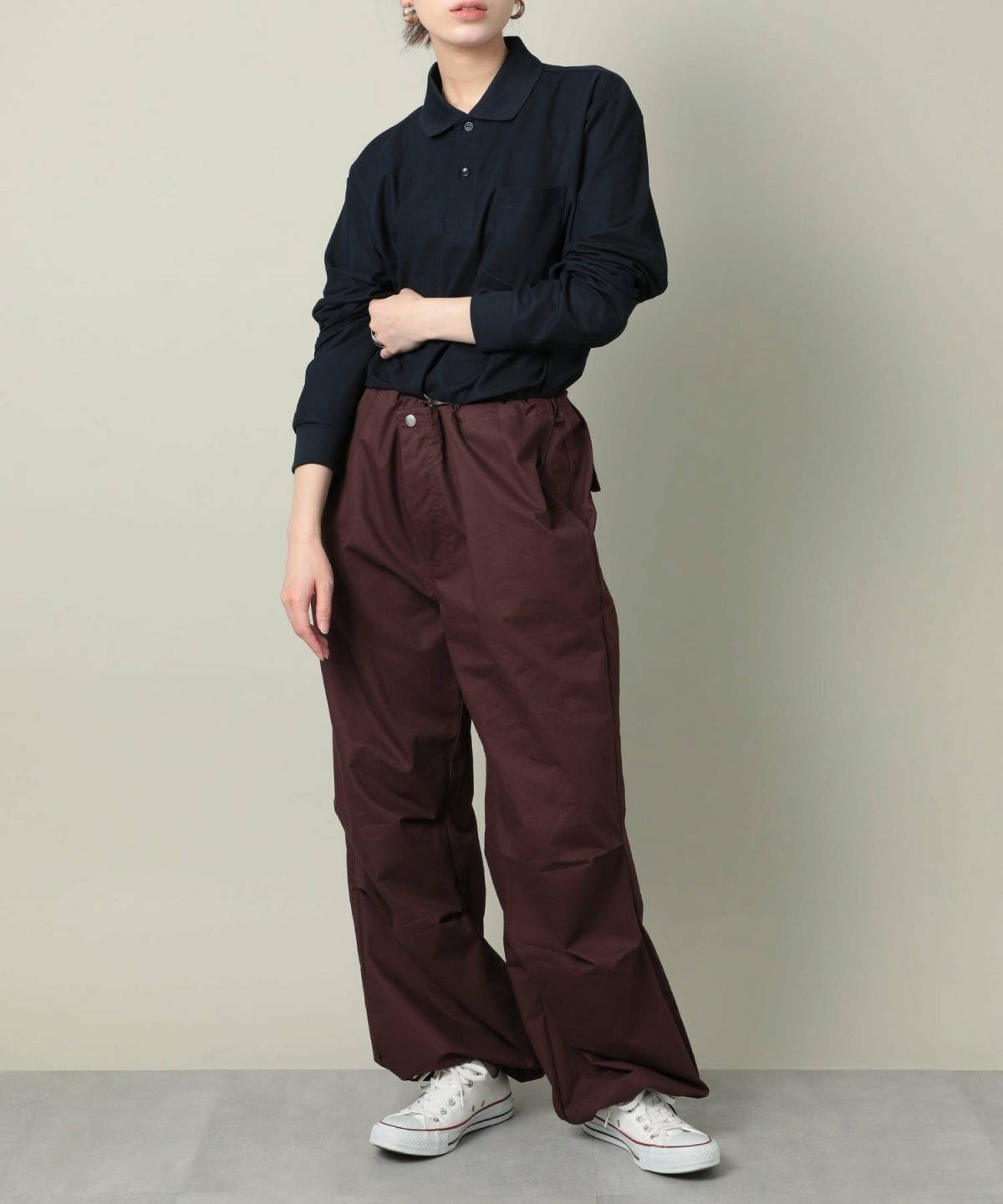 紺のポロシャツコーデ