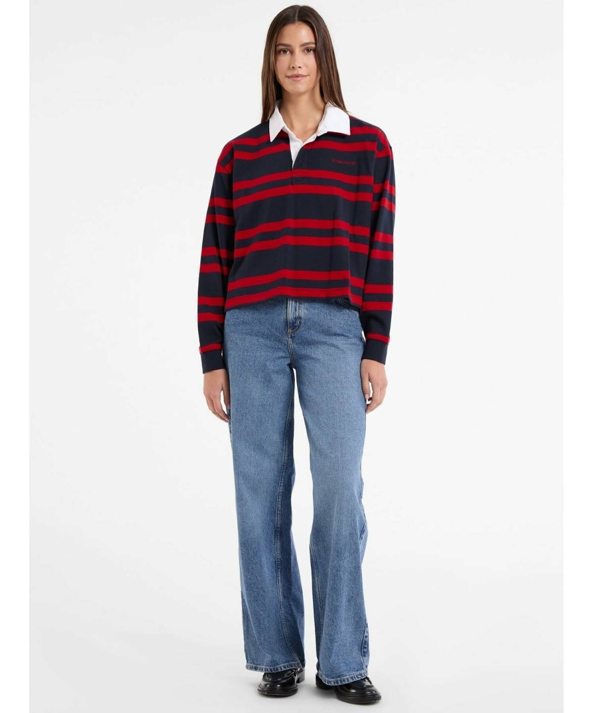 紺ポロシャツコーデ