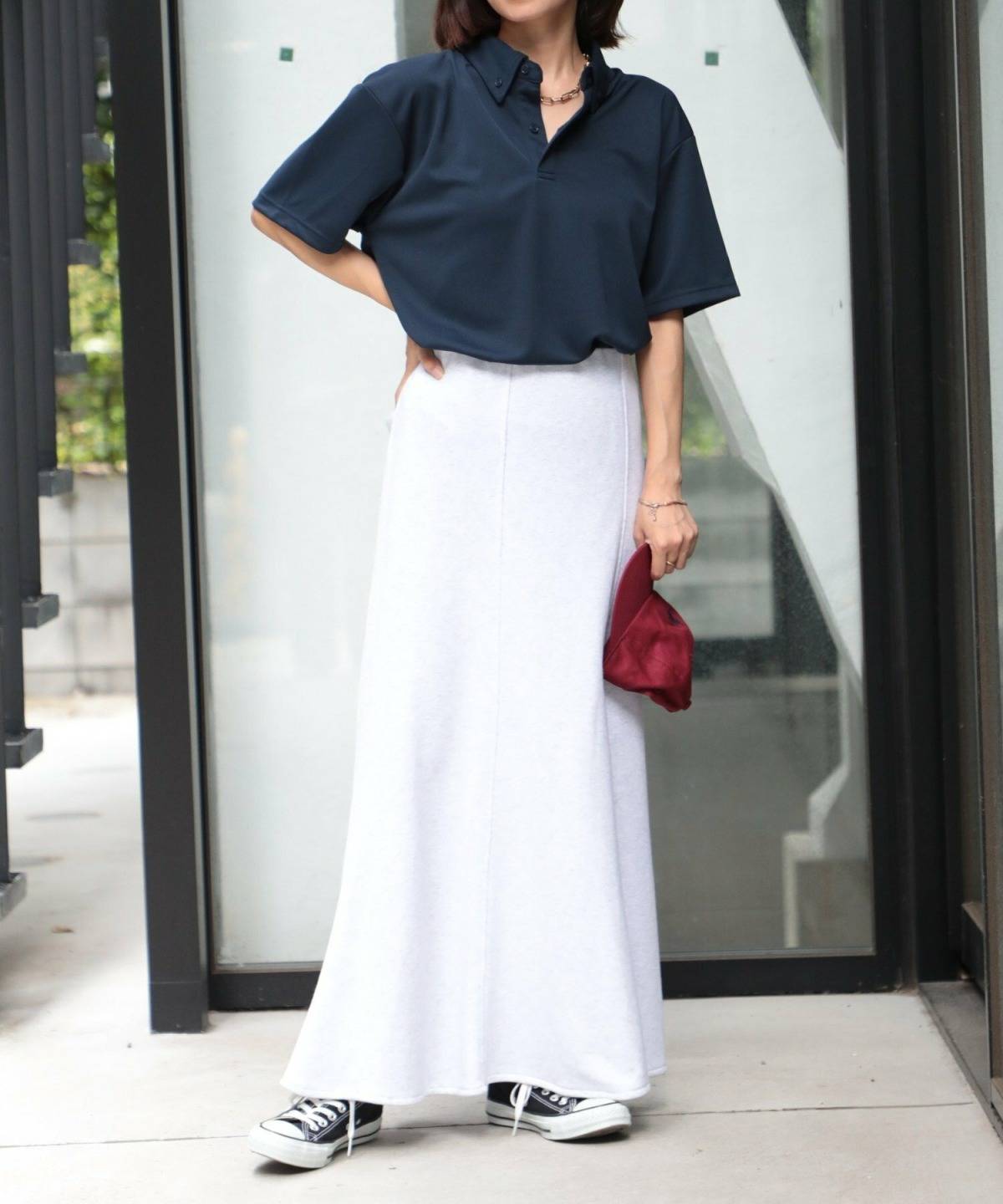 紺のポロシャツコーデ