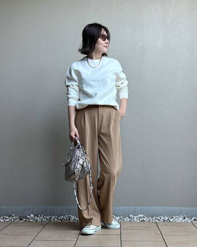 柄バッグをアクセントに♡
