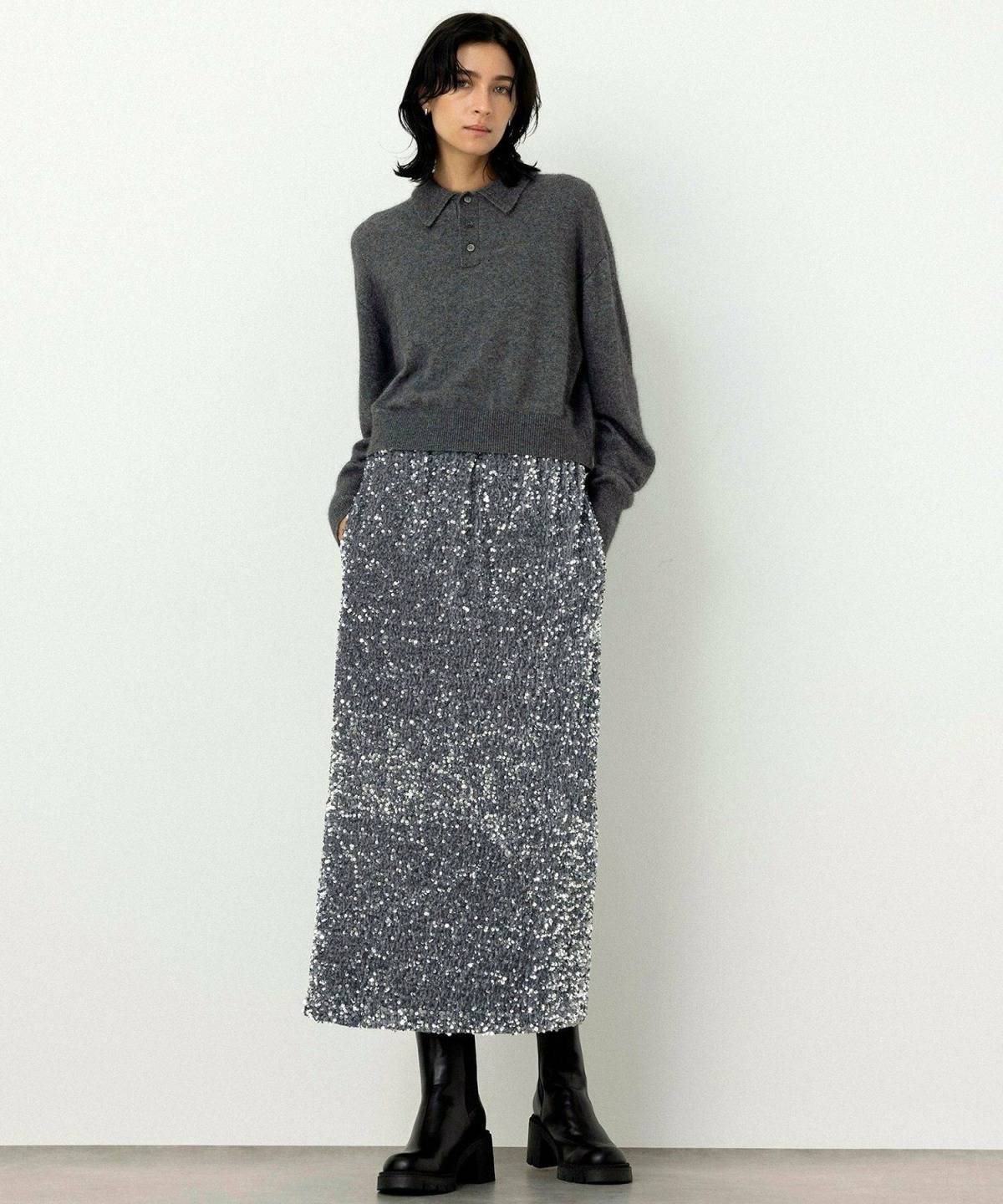 グレーのポロシャツコーデ