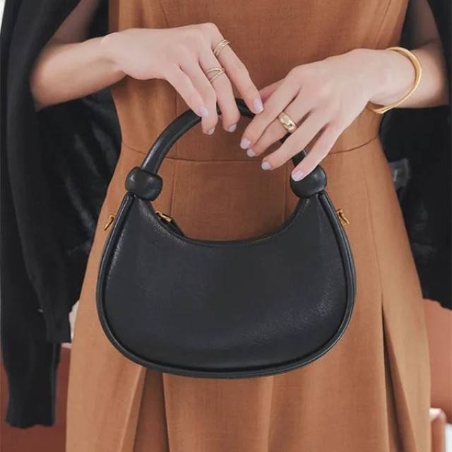 神戸レタス ハーフムーンハンドバッグ