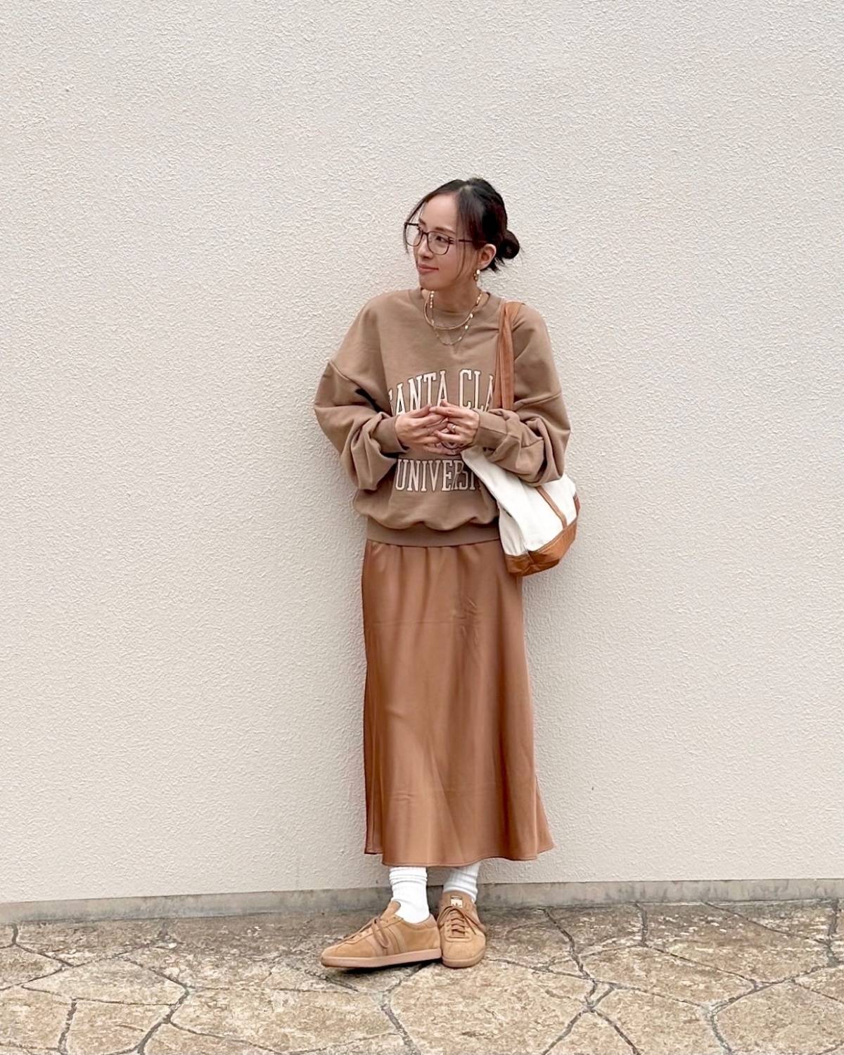 キャメルのワントーンコーデ