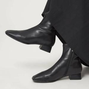 【2025年最新】40代にこそ履いてほしい！「ショートブーツ」で秋冬コーデを一気に垢抜け