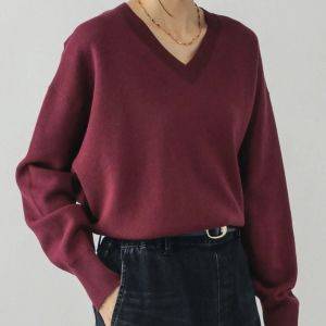 【2025年秋冬】これなら毎日着たいかも……！太って見えない「きれいめニット」