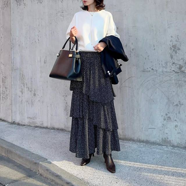ドット柄のティアードスカートが◎
