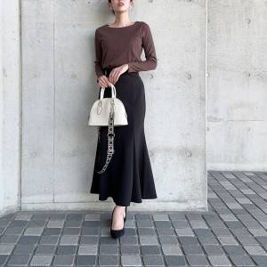 【2025年11月】おばさん感なし……！老け見えしない黒スカートコーデ5選