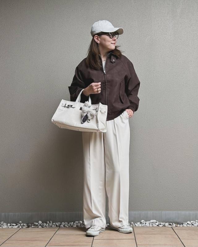 ブルゾンを合わせてキャップをかぶる♪