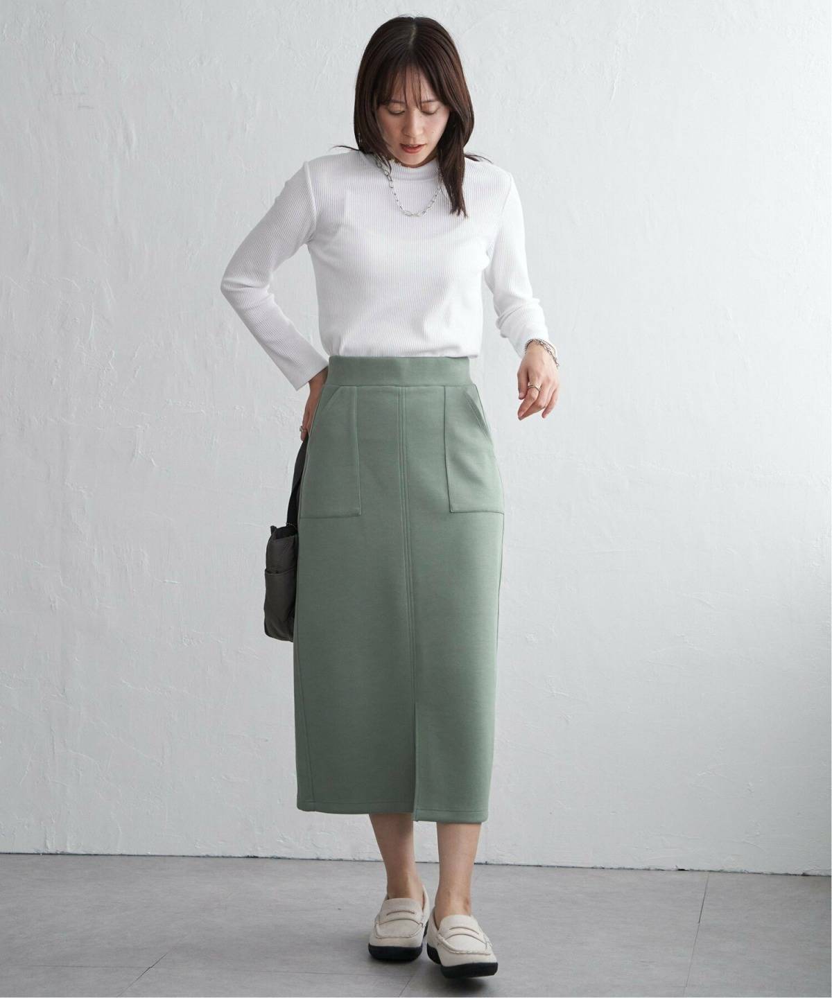 緑のスカートコーデ