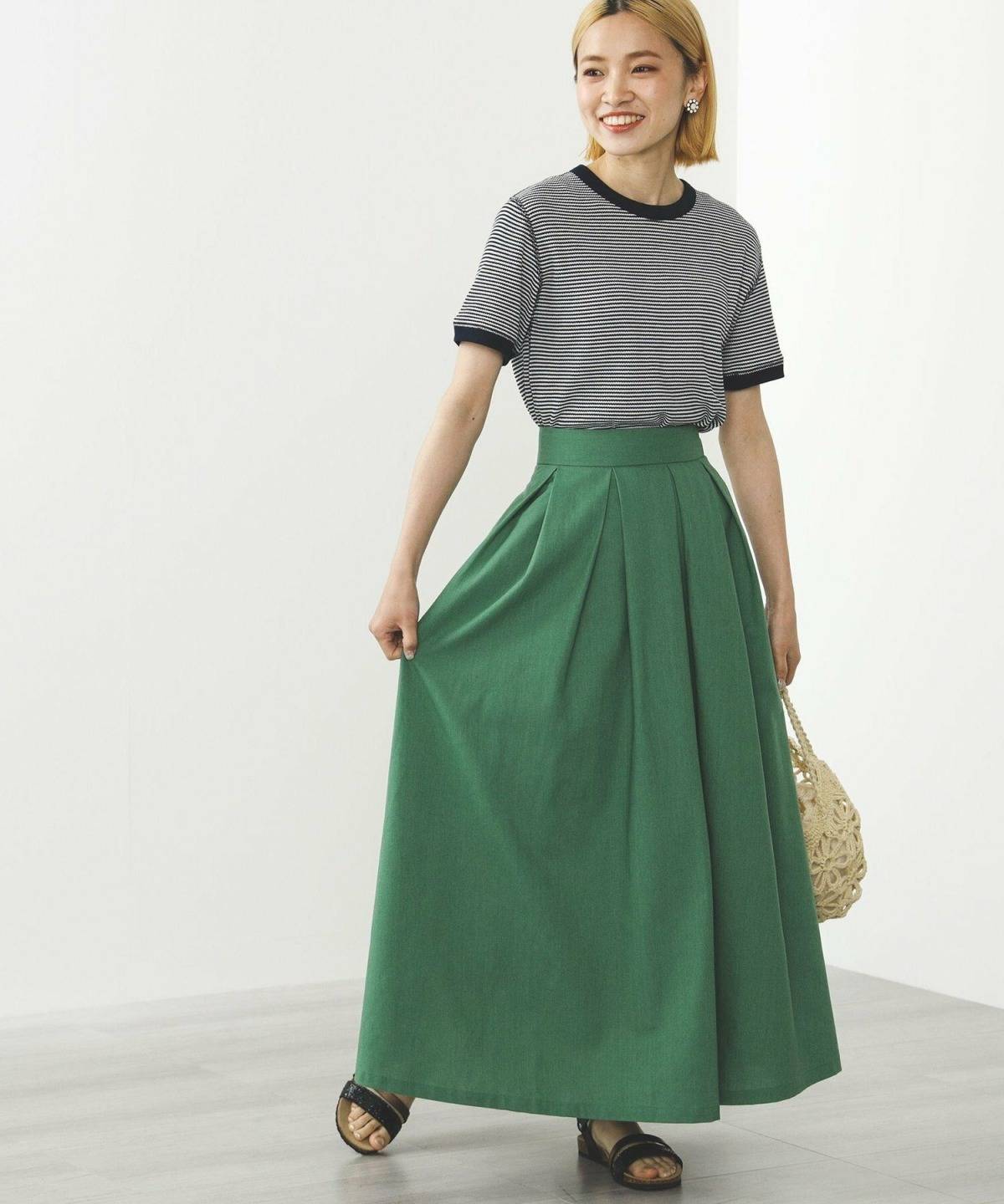 緑のスカートコーデ