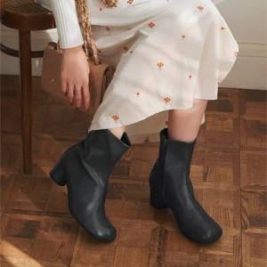 【2025年最新】全アラフォー女子に捧ぐ！秋冬コーデが垢抜ける「ショートブーツ」3選