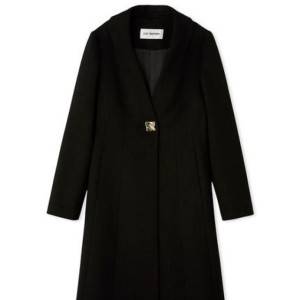 【2025年最新】驚くほど着痩せする！40代におすすめの「アウター」3選