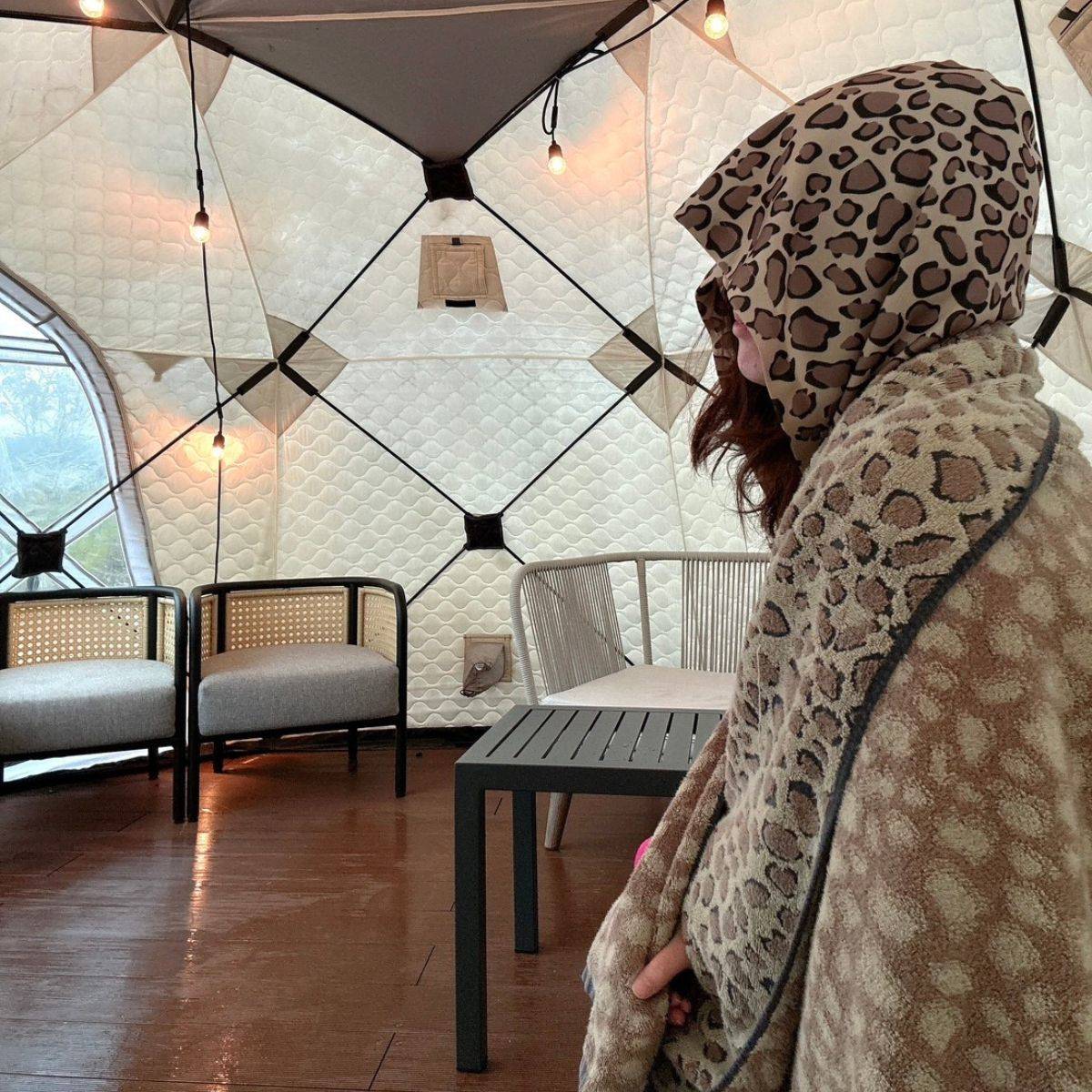 岩盤浴中の女性