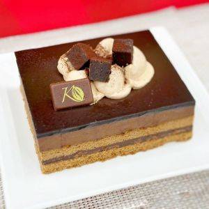 どれも美味しそう♡ファミマのクリスマスケーキは早期予約がお得だって