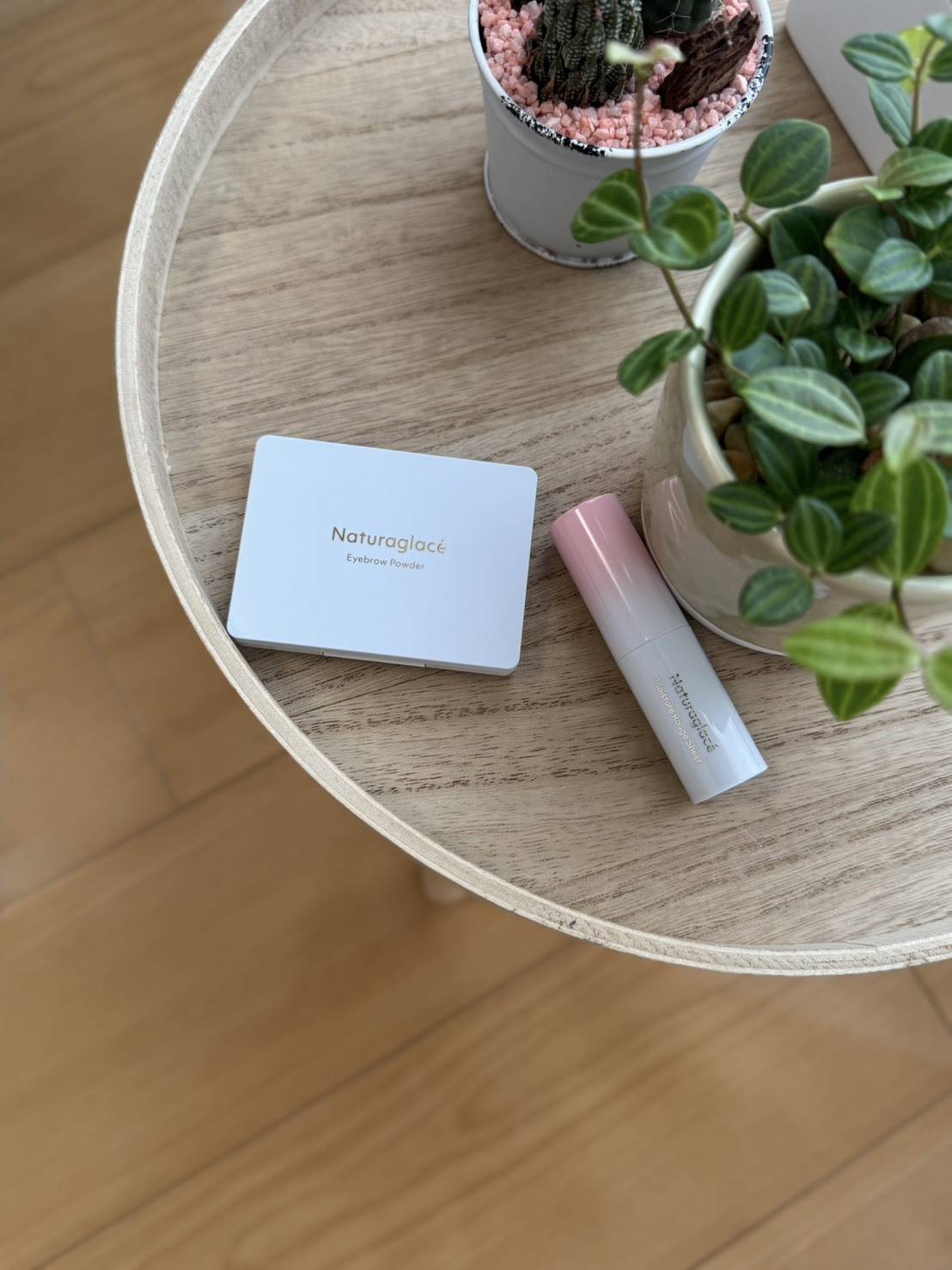ナチュラグラッセ「モイスチャー ルージュ シアー」「アイブロウパウダーN 」