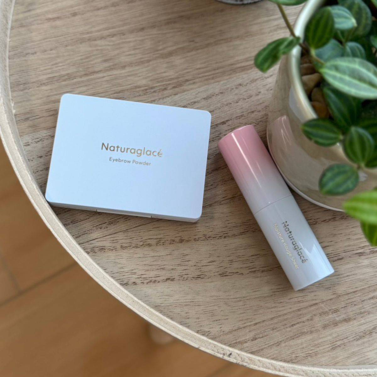 ナチュラグラッセ「モイスチャー ルージュ シアー」「アイブロウパウダーN 」