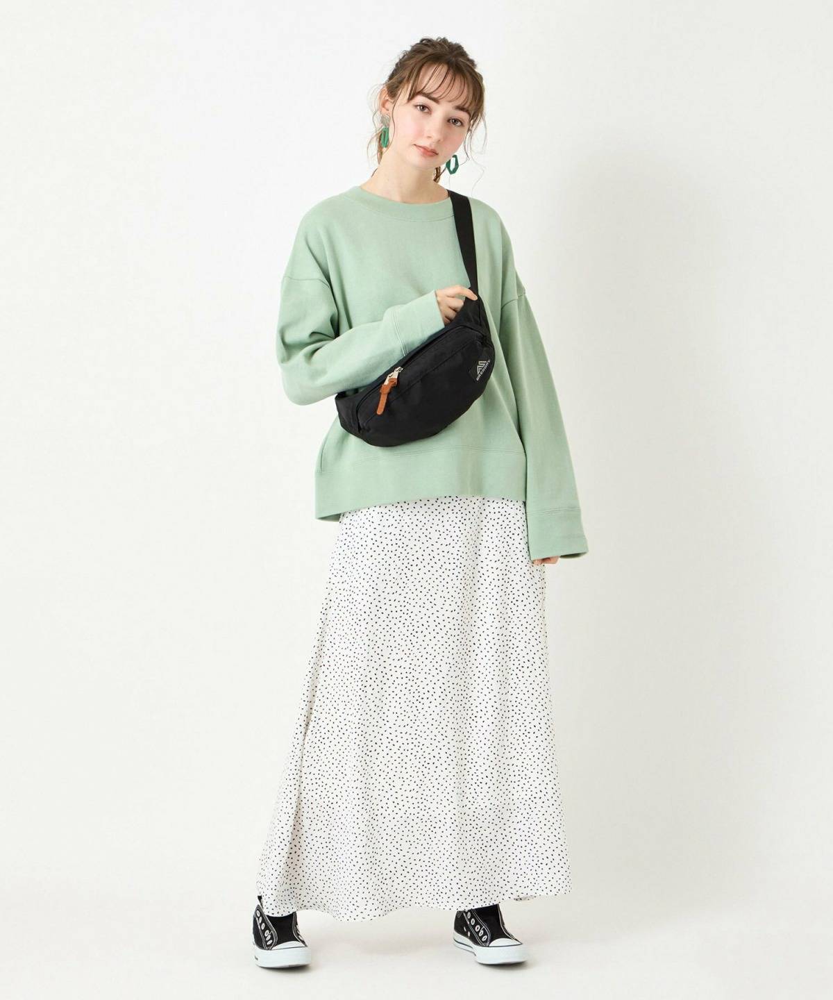 ボディバッグを使ったレディースコーデ