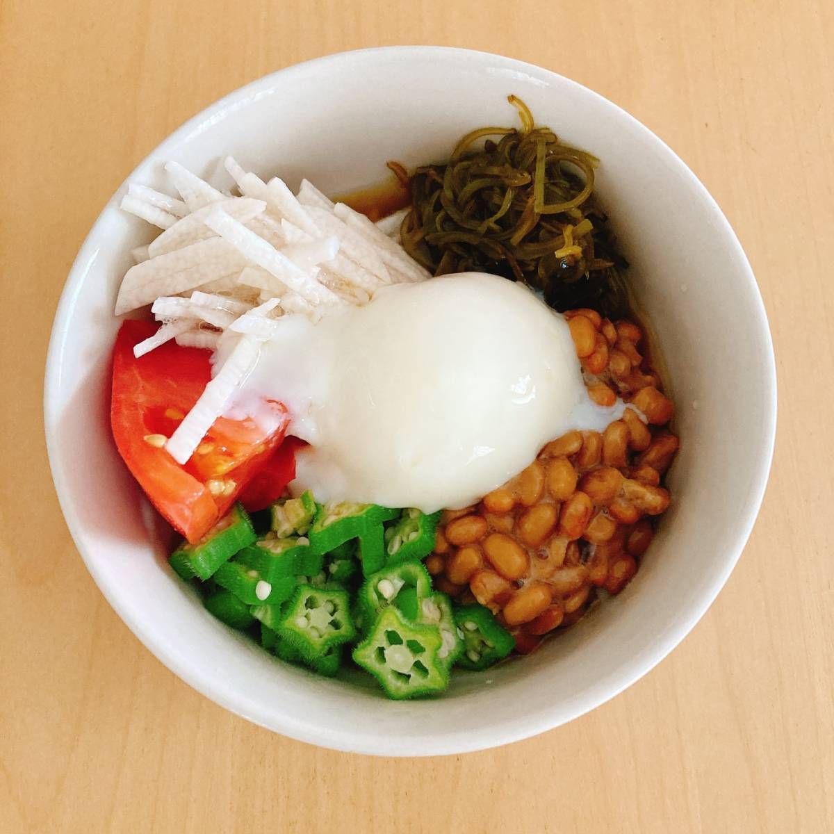 タカノフーズ公式の「美肌サラダ」のレシピ