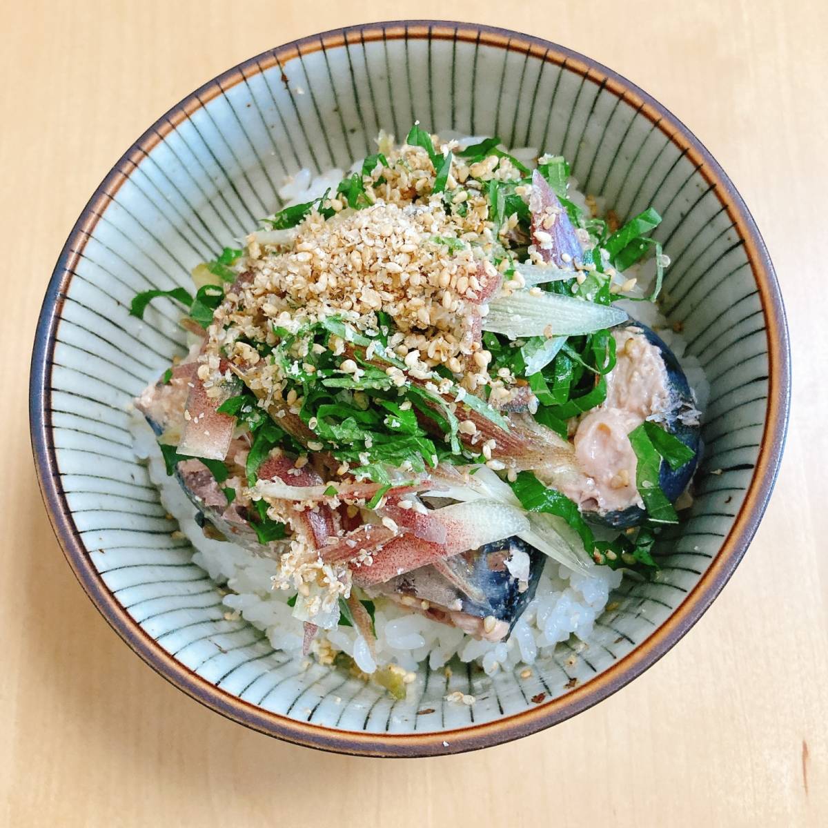 【サバ缶×めんつゆ】ヤマキ公式の「さば缶薬味丼」のレシピ