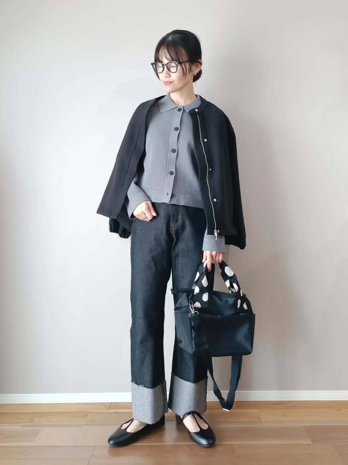 襟付きカーディガン×デニムパンツ