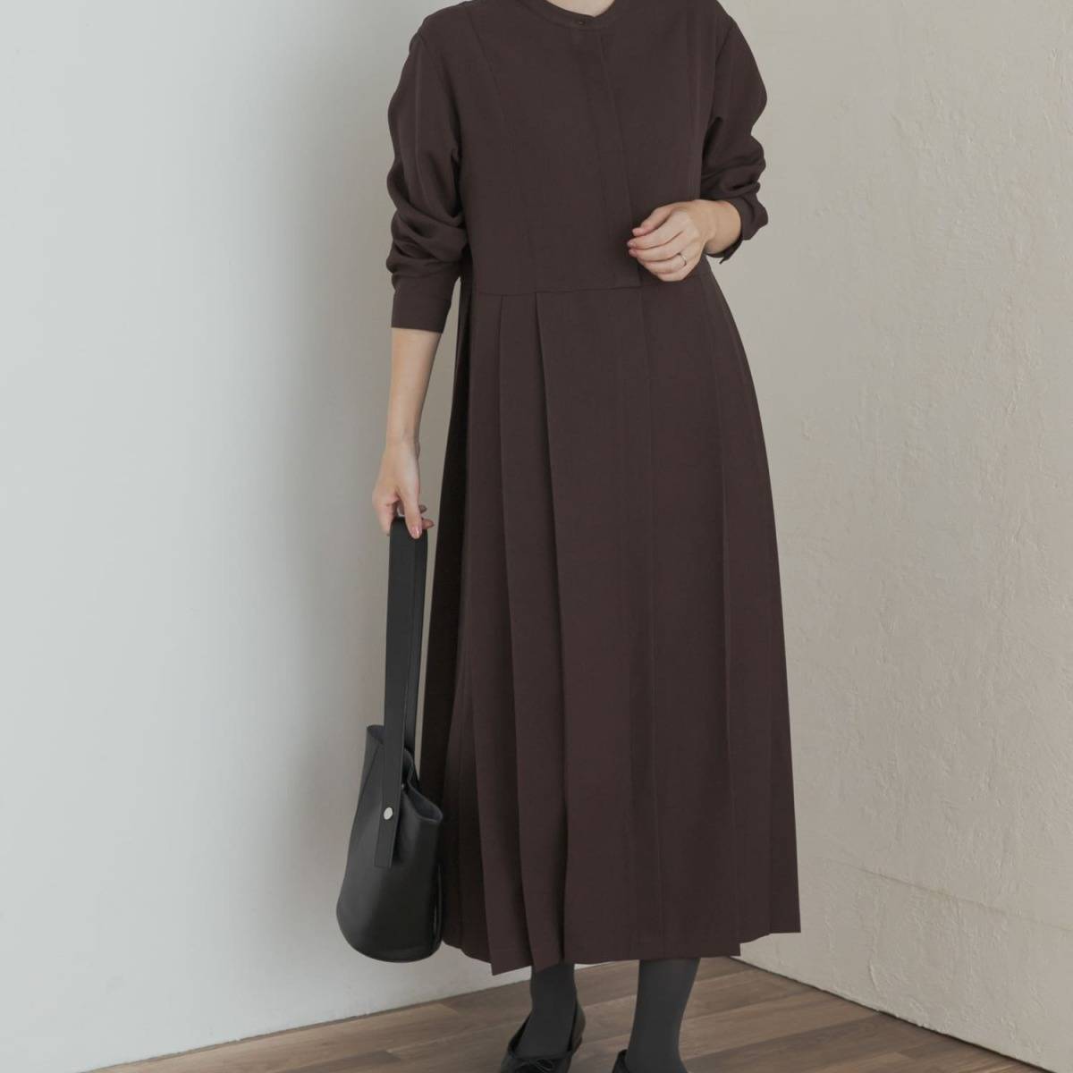 URBAN RESEARCH DOORS サイドプリーツ切替ワンピース