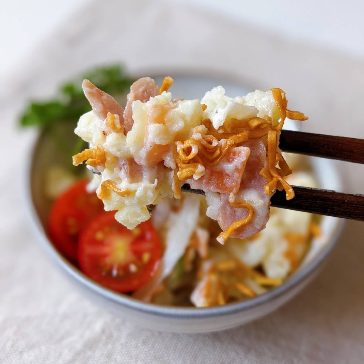 チキンラーメン公式の「簡単ヤバうま! チキラーポテサラ」のレシピ