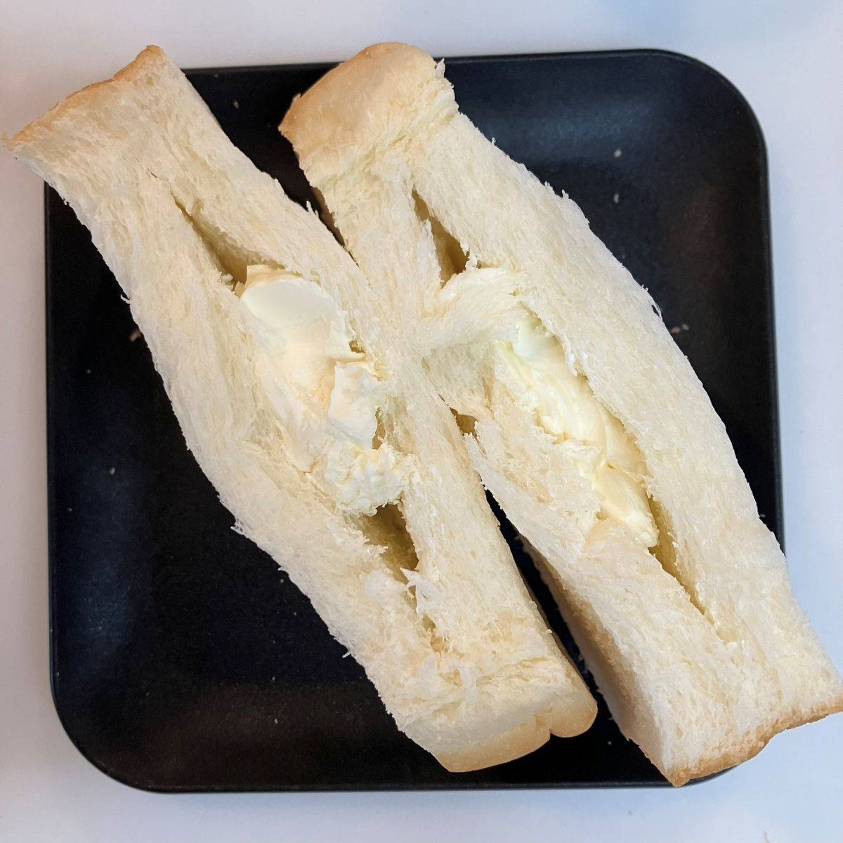 ヤマザキ公式の「ぶどうとクリームチーズのポケットサンドセット」のレシピ