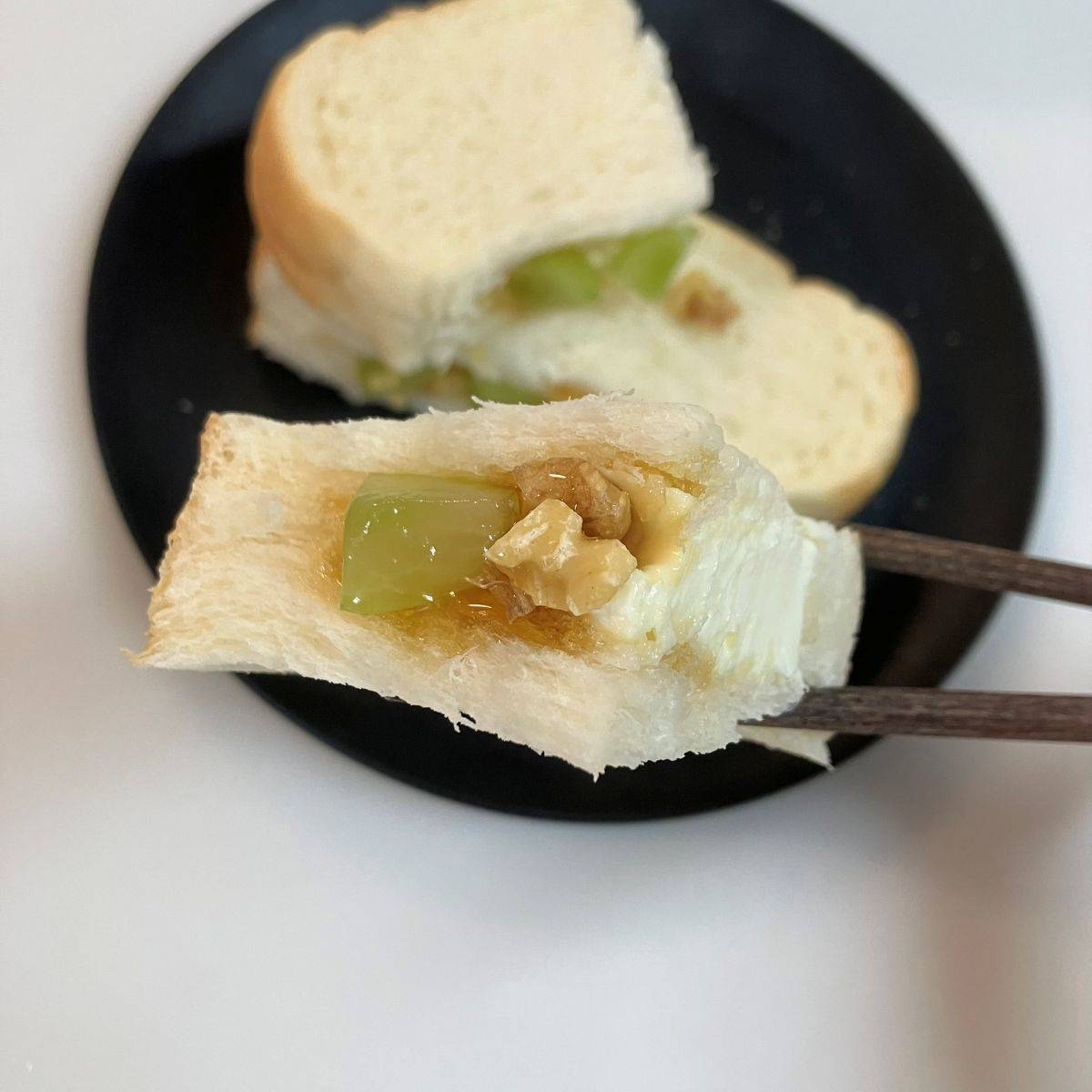 ヤマザキ公式の「ぶどうとクリームチーズのポケットサンドセット」のレシピ