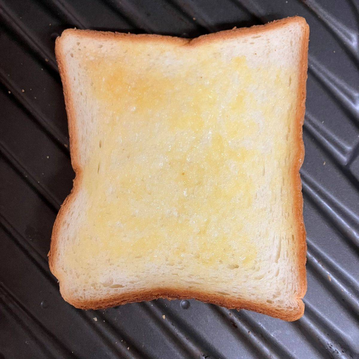 フジパン公式の「ごろっとお豆のあんバタートースト」のレシピ