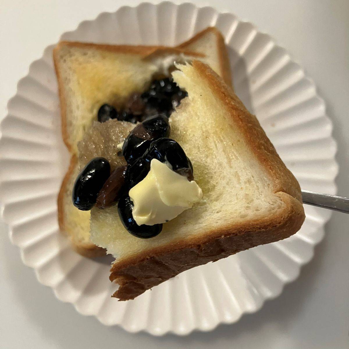 フジパン公式の「ごろっとお豆のあんバタートースト」のレシピ