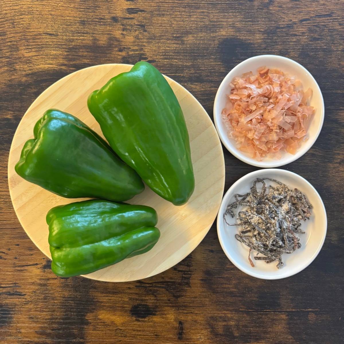 くらこん公式の「塩こんぶでピーマンの浅漬け」のレシピ