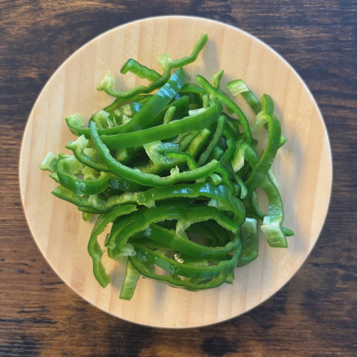 くらこん公式の「塩こんぶでピーマンの浅漬け」のレシピ