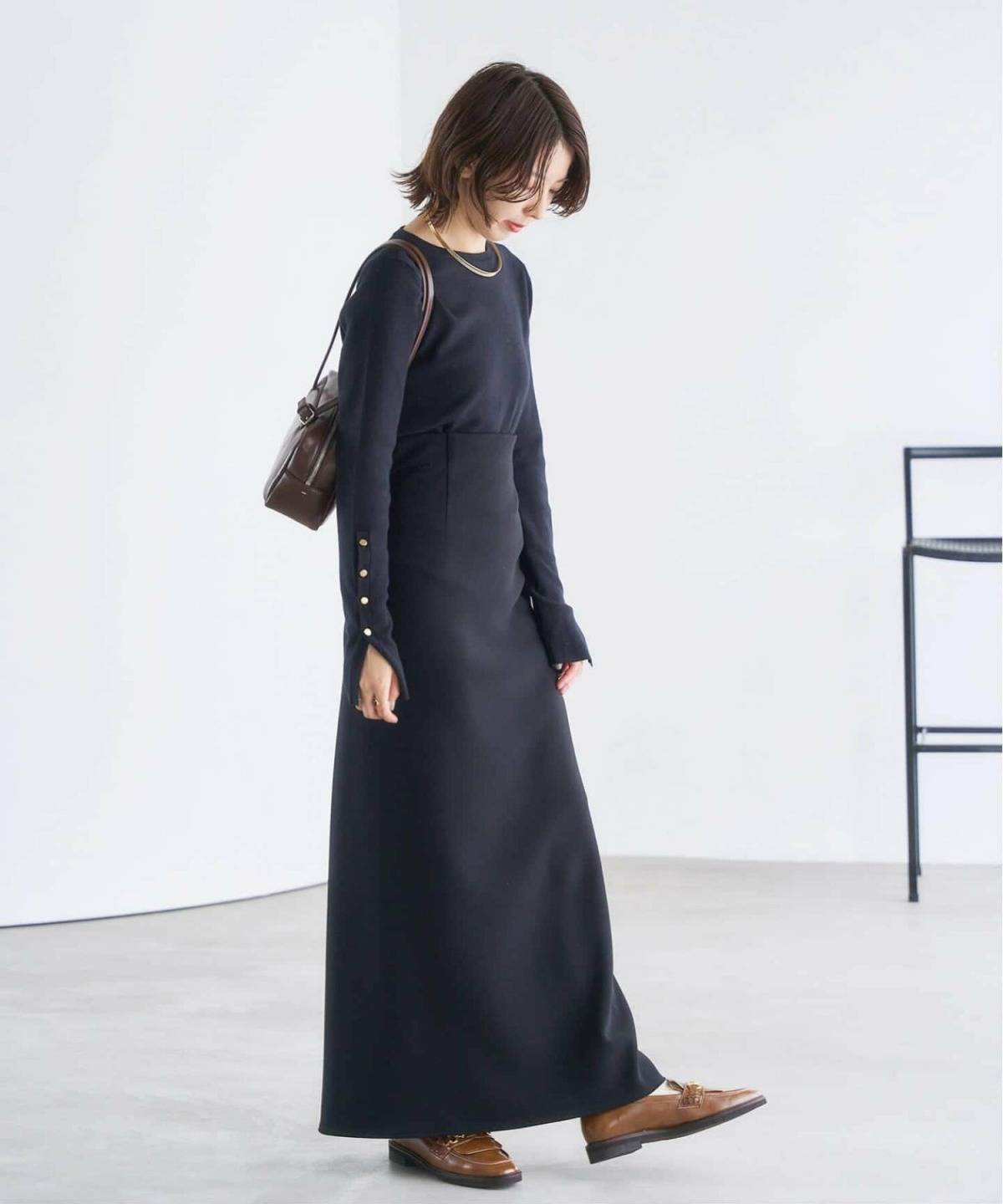 ブラウンのローファーコーデ