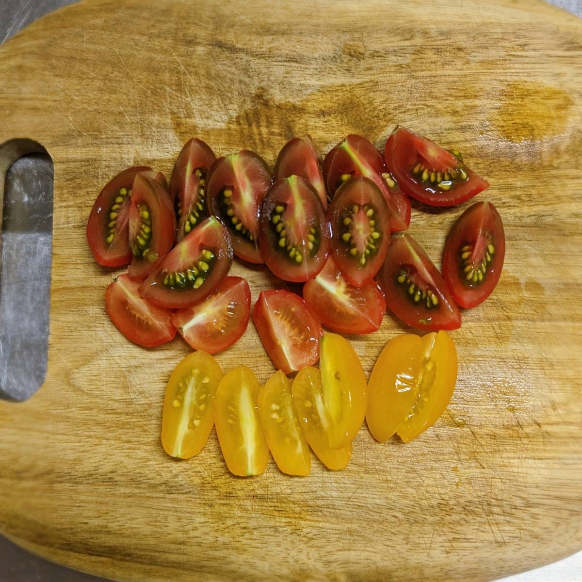 くらこん公式の「彩り野菜の塩こんぶマリネサラダ」のレシピ