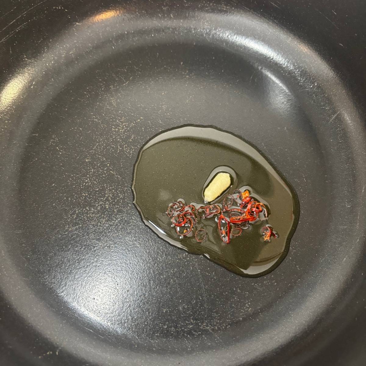 JAグループ公式の「ズッキーニと舞茸のペペロンチーノ風」のレシピ