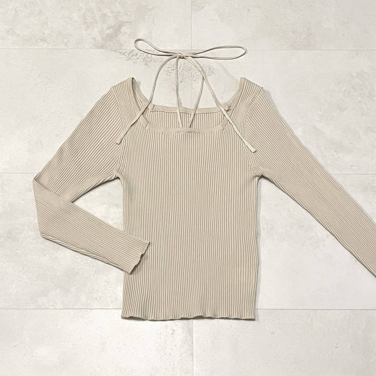 earth music&ecologyスクエアホルターネックリブプルオーバー