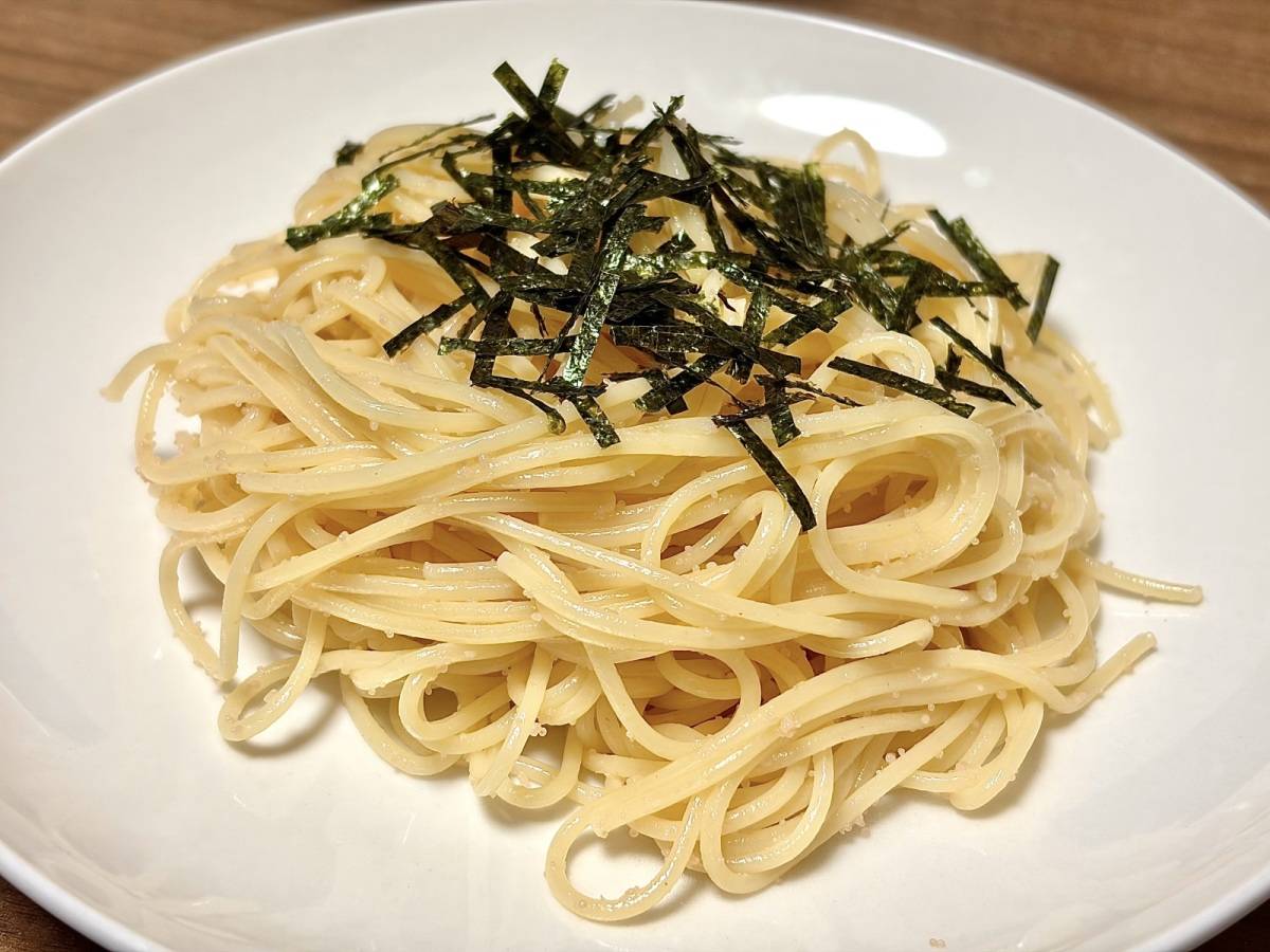 パスタにソースを混ぜるだけで簡単に完成♪