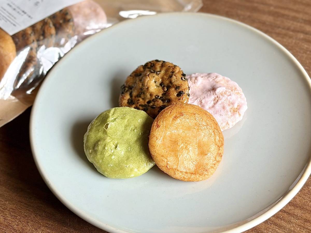 醤油・梅・抹茶・ごまの4種類だよ♪