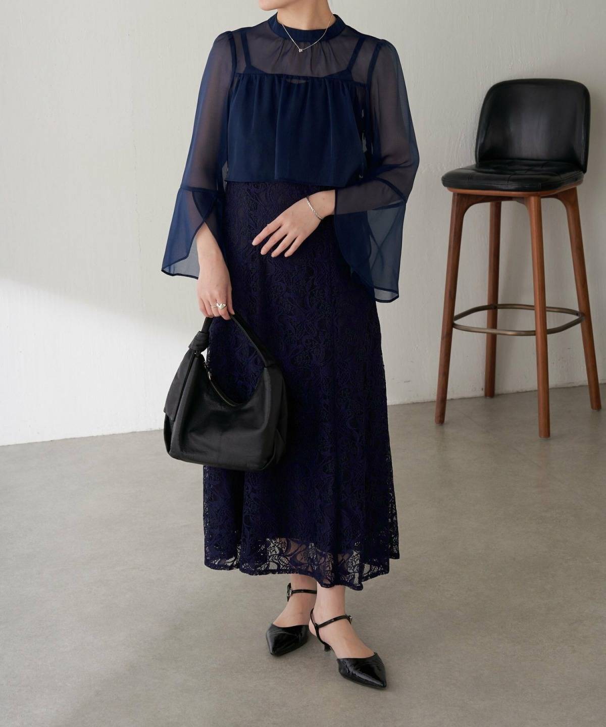 ネイビーワンピースコーデ