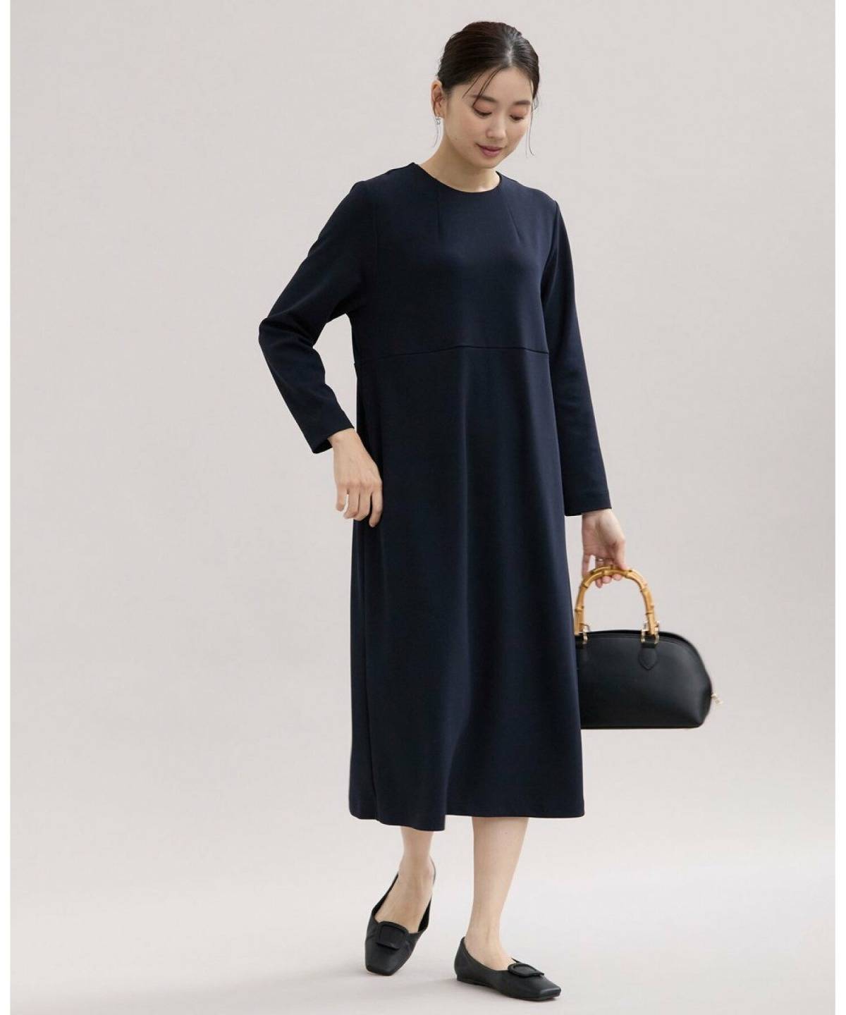 ネイビーワンピースコーデ