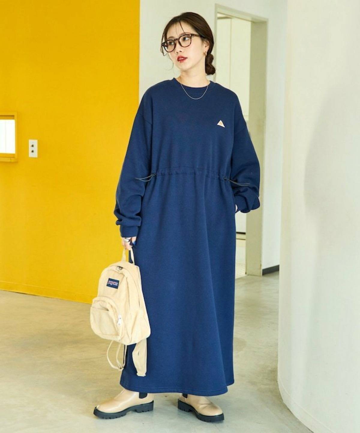 ネイビーワンピースコーデ
