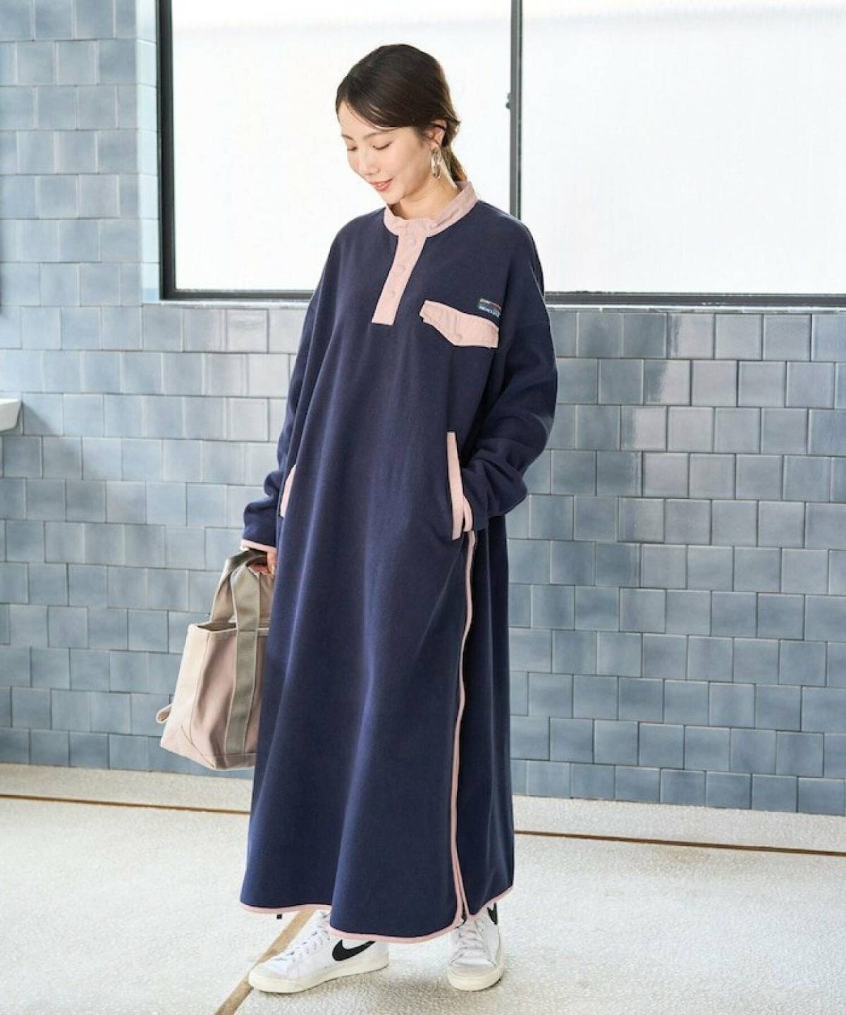 ネイビーワンピースコーデ