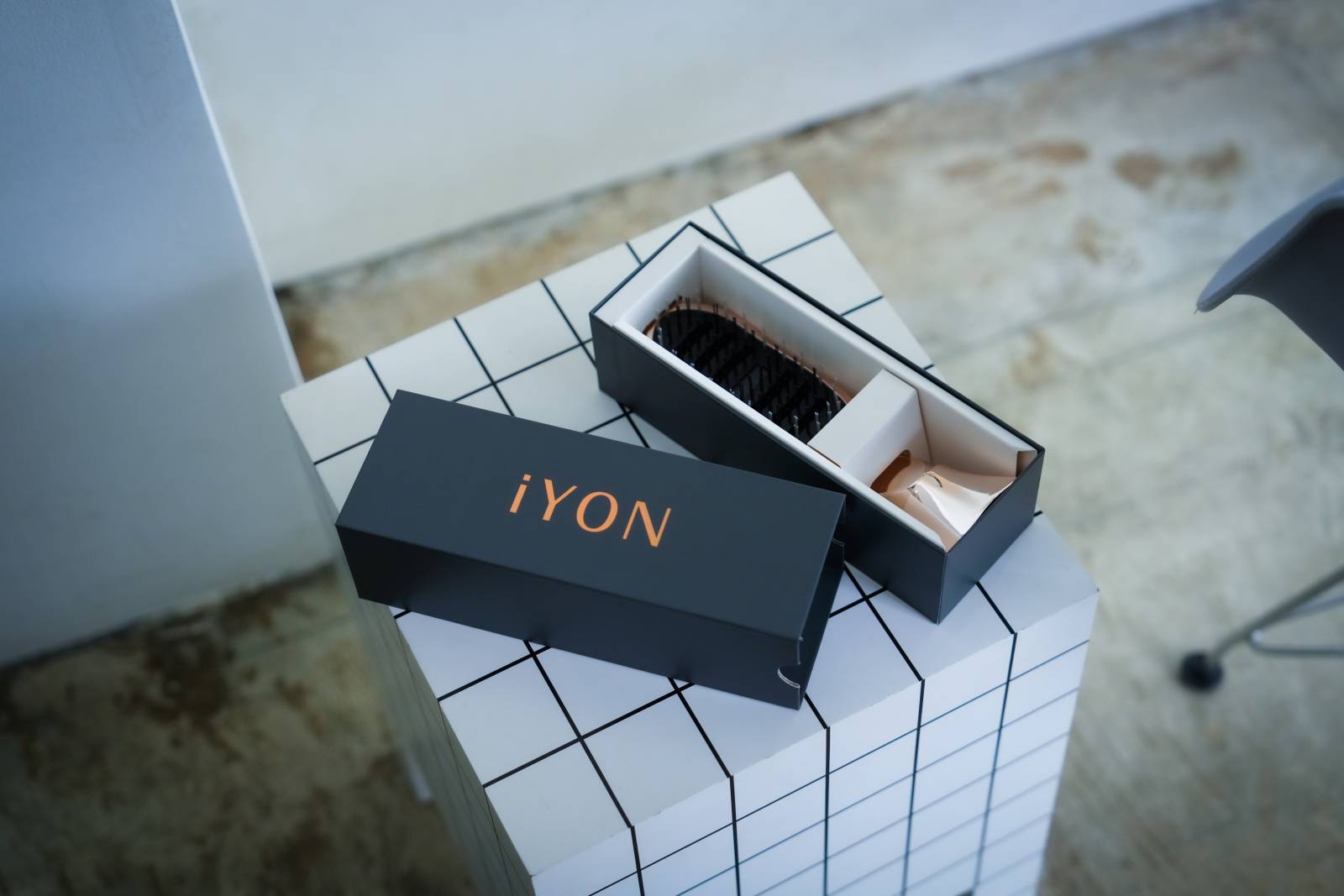 iYONイオントリートメントブラシ