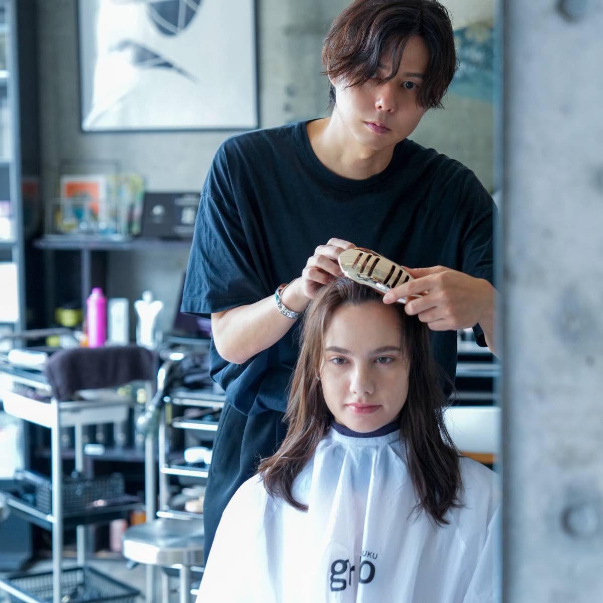 カリスマ美容師・エザキヨシタカ氏監修！新商品「iYON イオントリートメントブラシ」発売