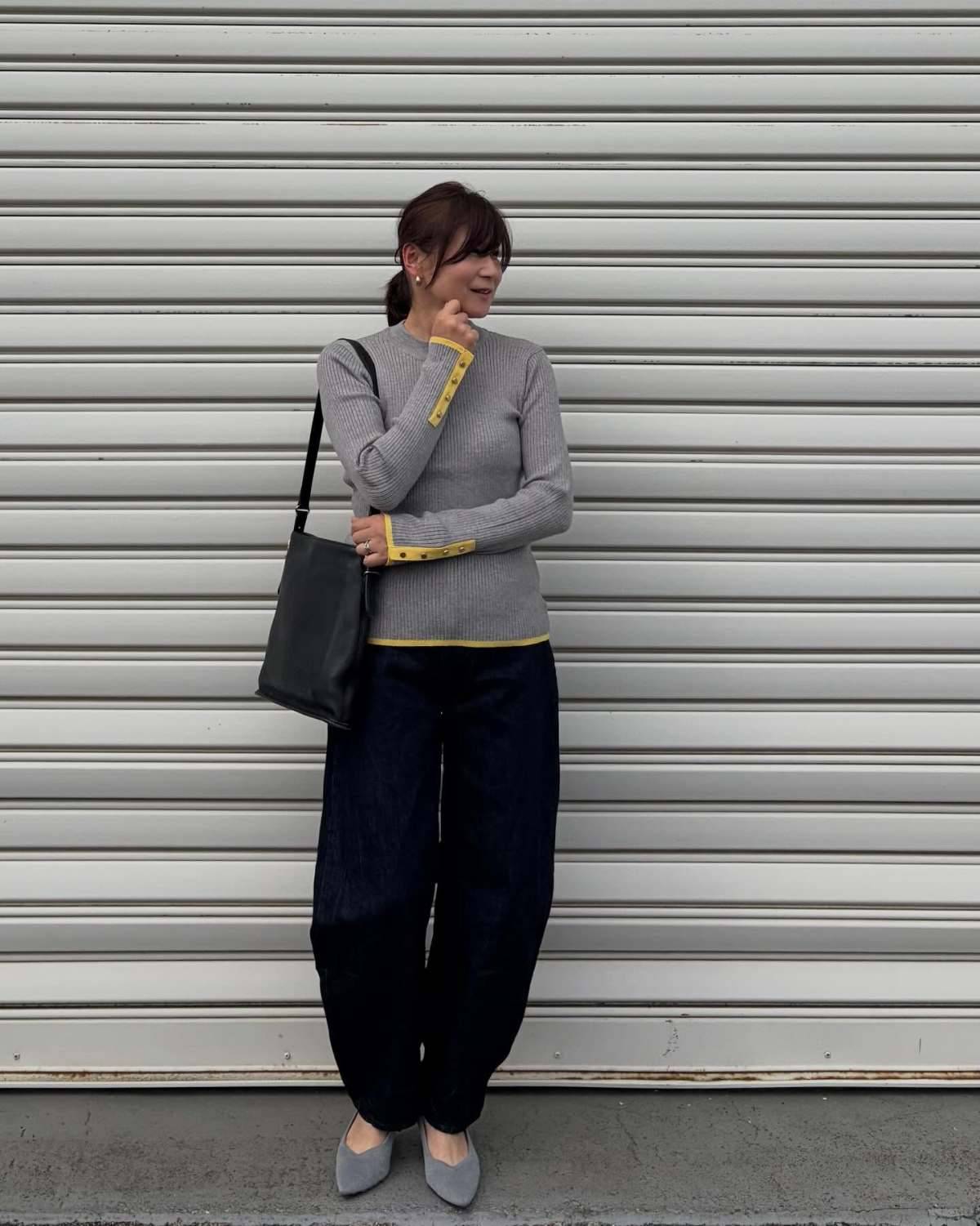 バイカラーニット×カーブパンツ