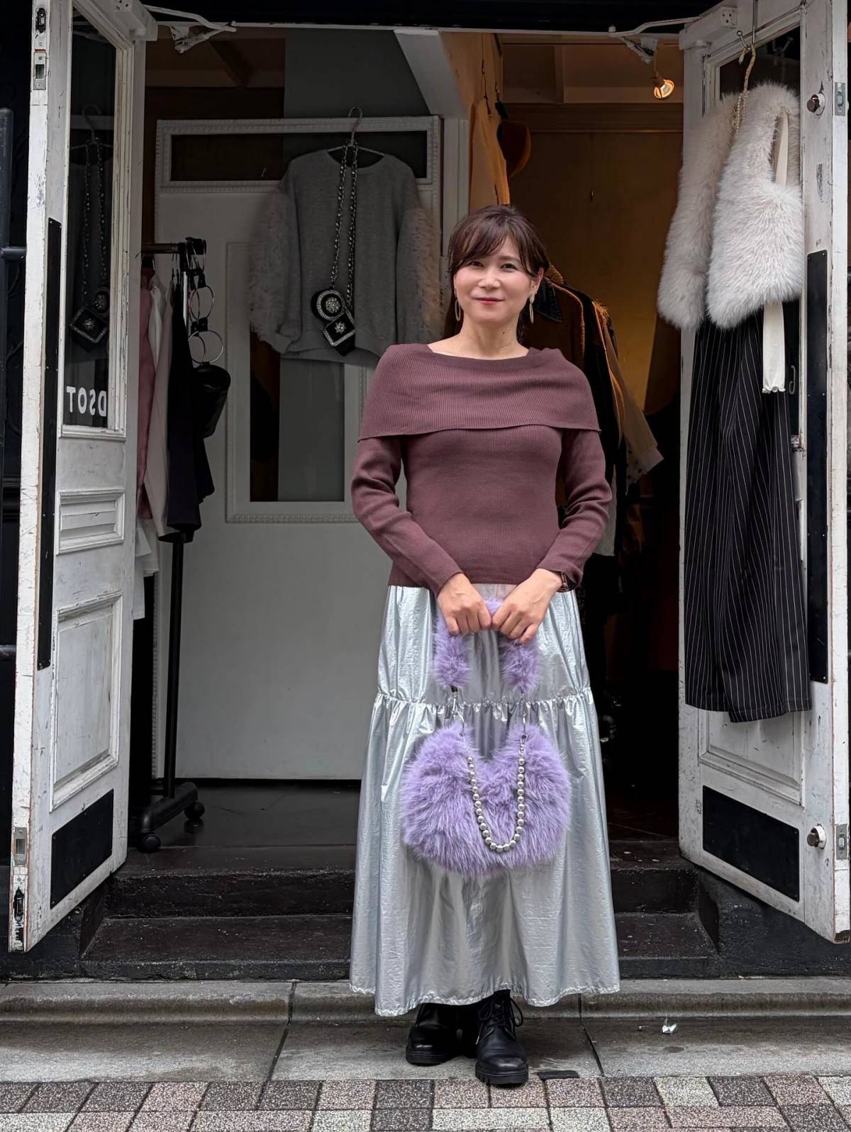 オフショルニット×ロングスカート