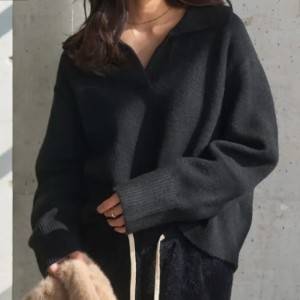 一瞬で着痩せする♡大人女子におすすめの「黒アイテム」3選【2025年11月版】