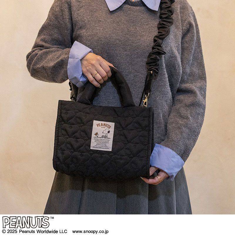 SNOOPY 2WAY QUILTING BAG スヌーピーがいっぱい！ 軽量キルティングバッグ BOOK
