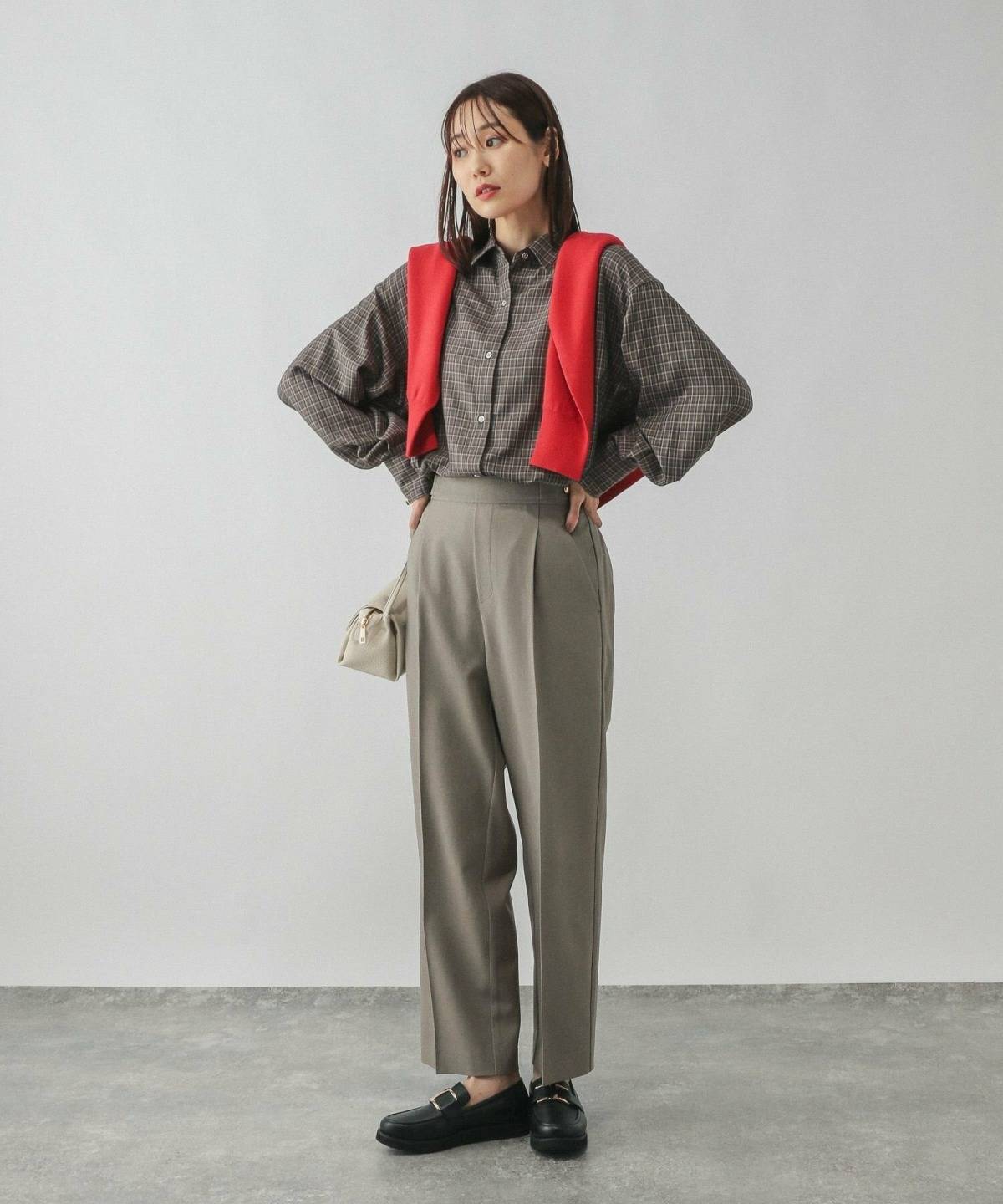 秋のチェックシャツコーデ